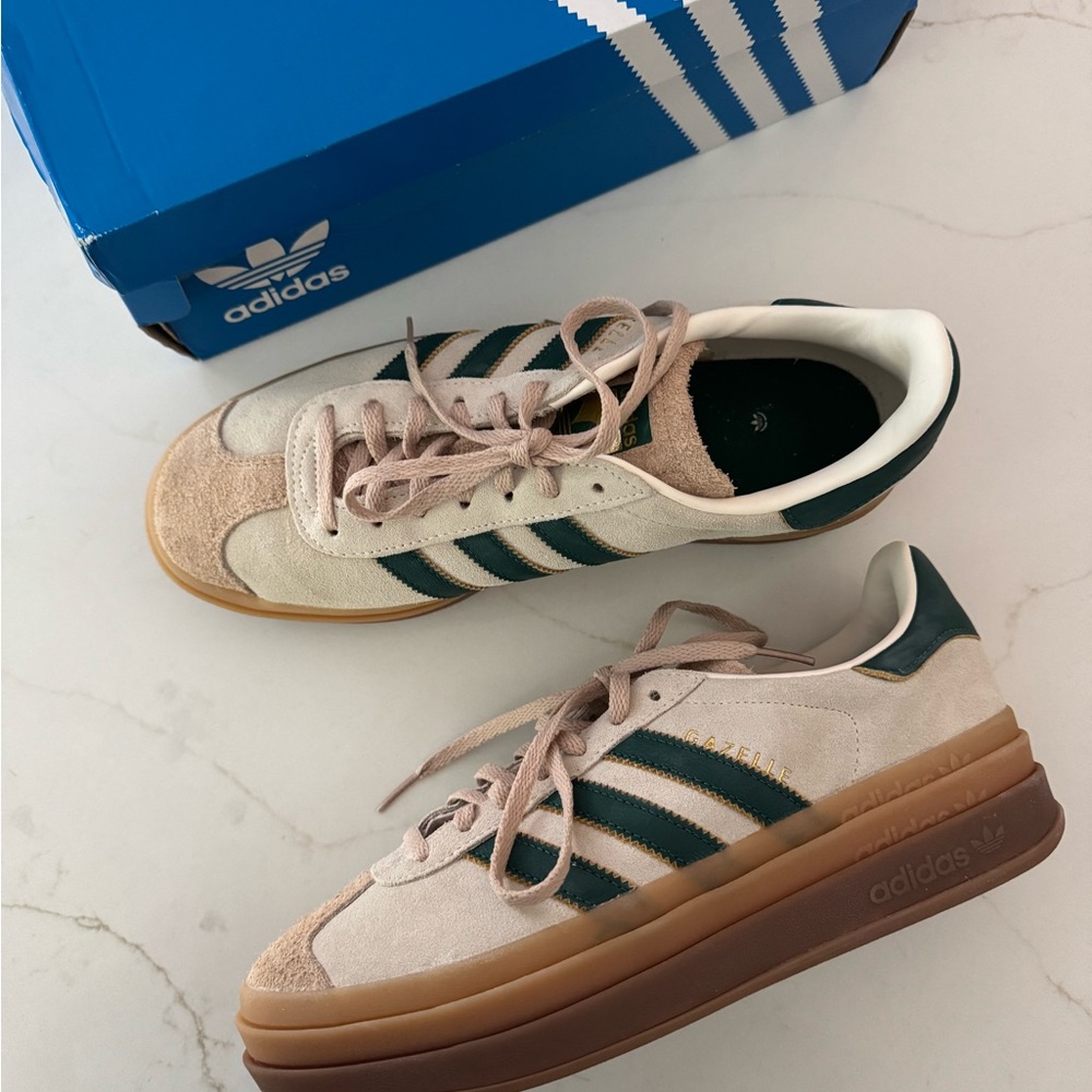 NIB ADIDAS GAZELLE COLLEGIATE PLAYFORM SNEAKERS GREEN AND TAN
